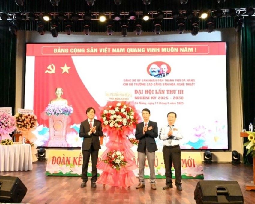 Đại hội Chi bộ Trường Cao đẳng Văn hoá Nghệ thuật Đà Nẵng 2025