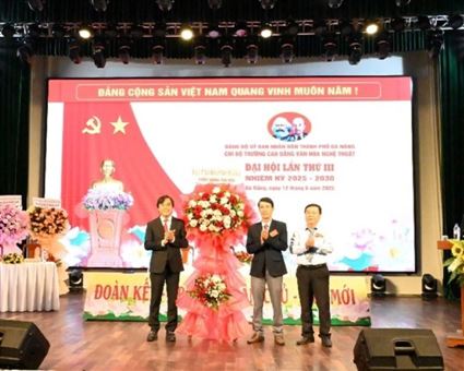 Đại hội Chi bộ Trường Cao đẳng Văn hoá Nghệ thuật Đà Nẵng 2025